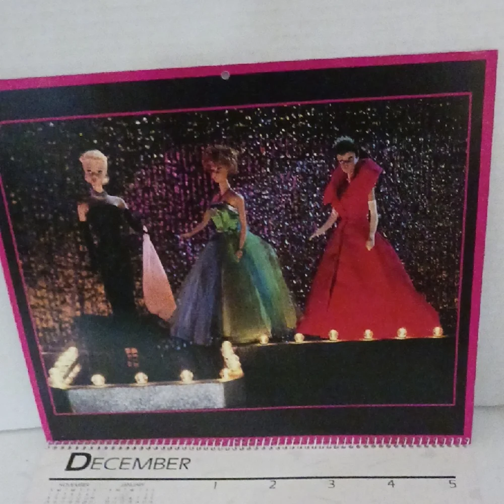 1992 Barbie Fashion Calendar